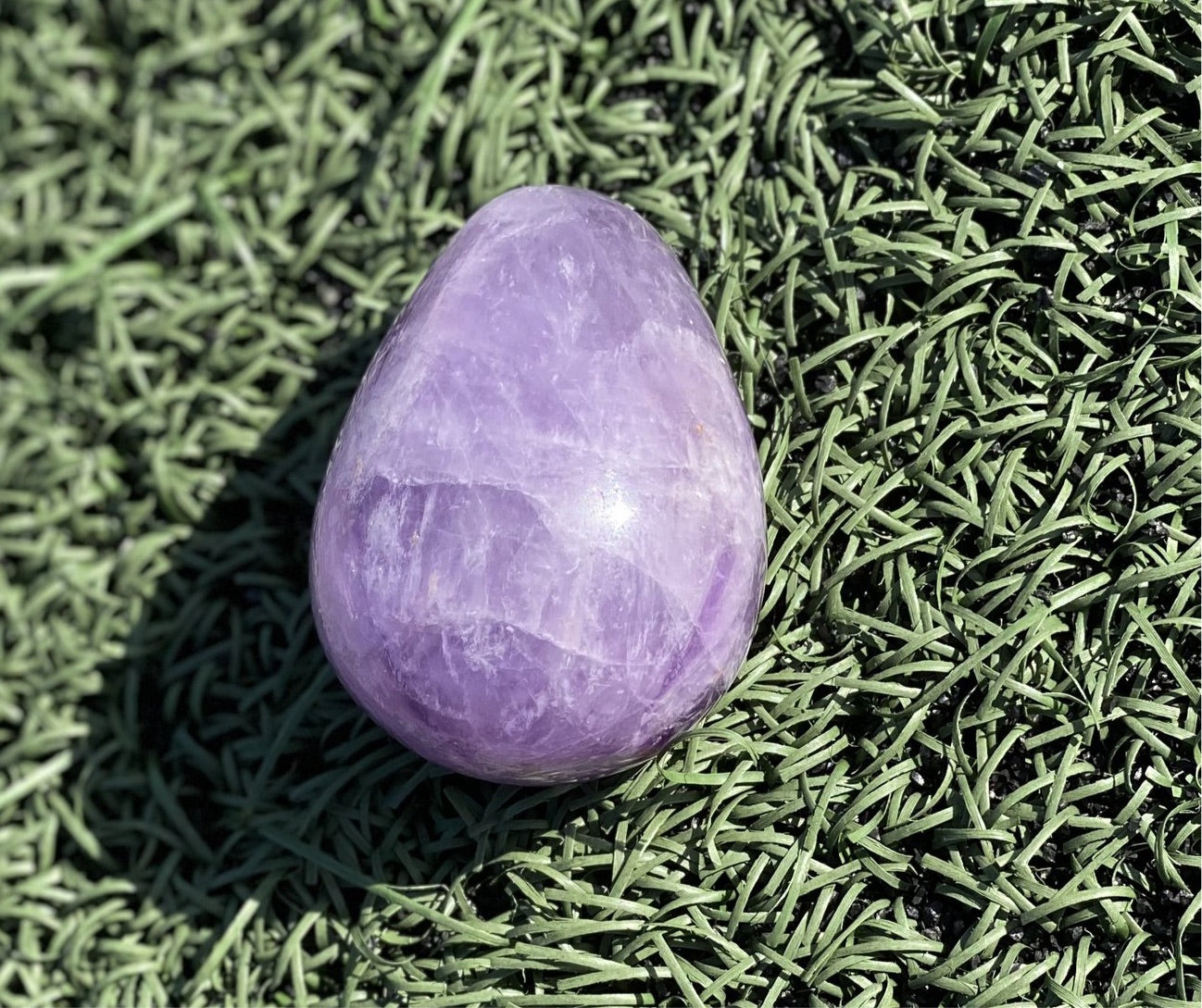 Huge Amethyst Eggie
